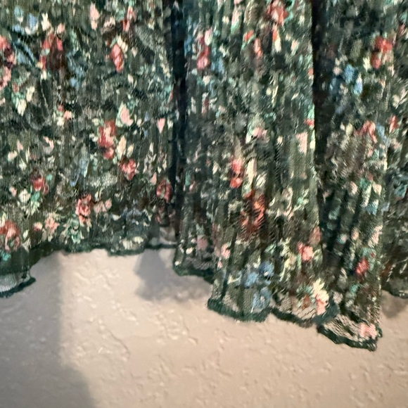 Anthropology Porridge Elegant Green Floral Blouse - Picture 7 of 10